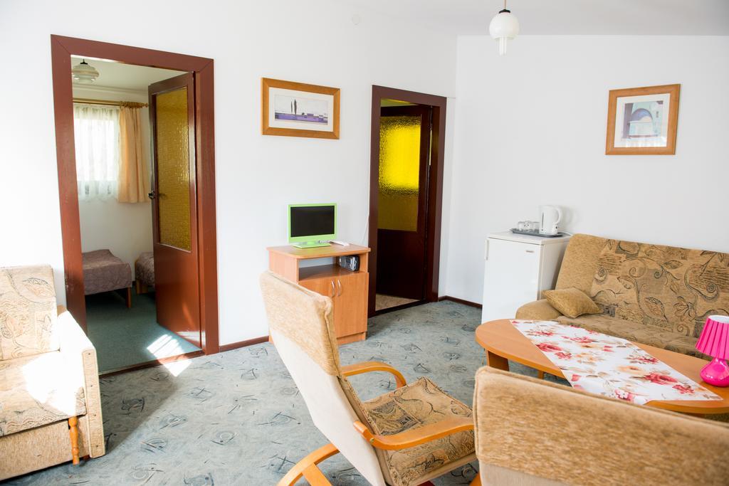 Osrodek Wypoczynkowy Wagabunda Hotel Mikołajki Ngoại thất bức ảnh